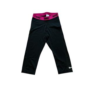 Nike Pro Women's Active Dri Fit Cropped Leggings size Medium